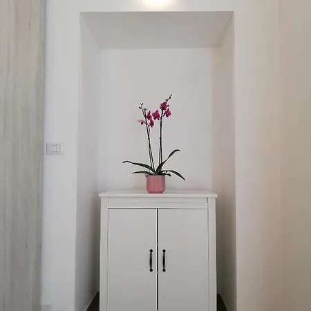 아파트 Ninna Nanna *